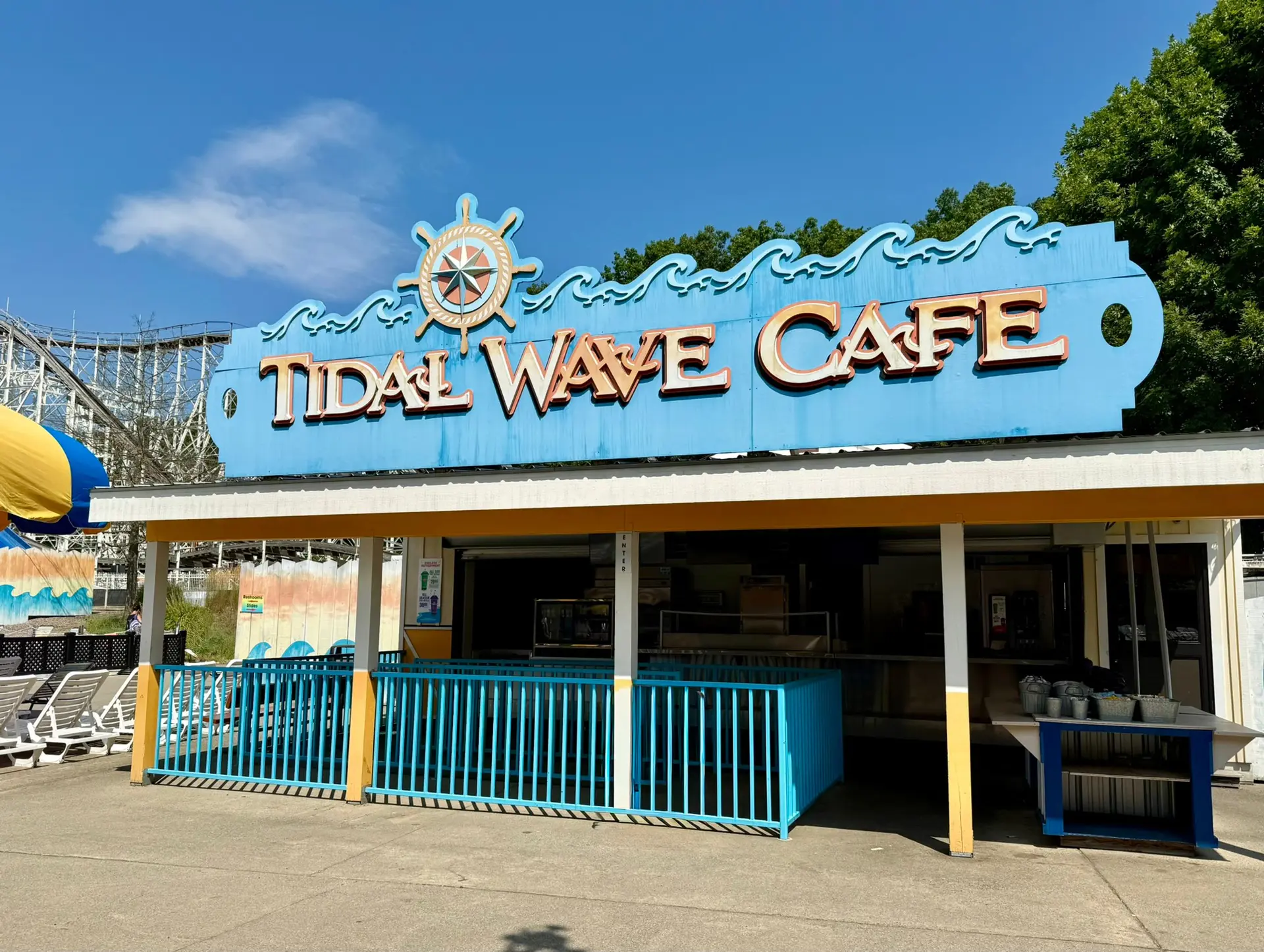 Tidal Wave Café
